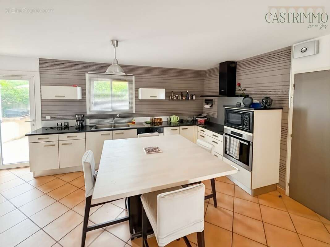 Maison à VILLETELLE