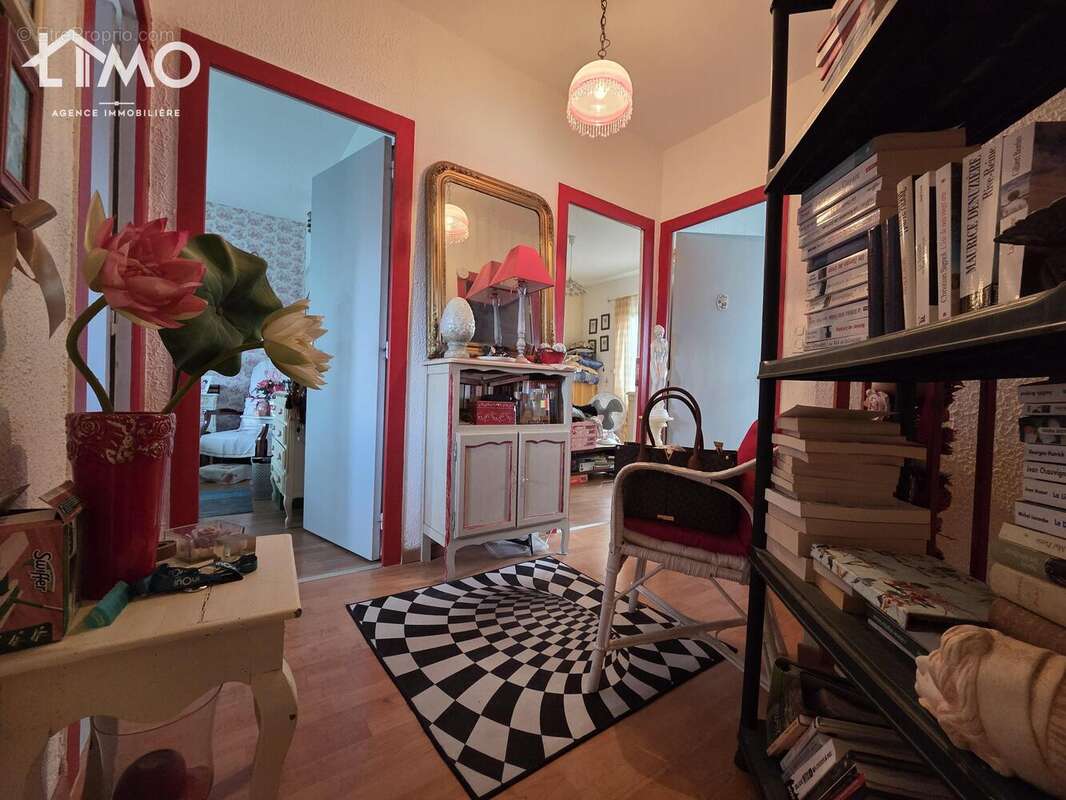 n°1 - Maison à SAINT-LEONARD-DE-NOBLAT