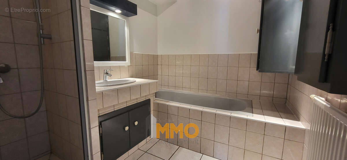 Appartement à L'ARBRESLE