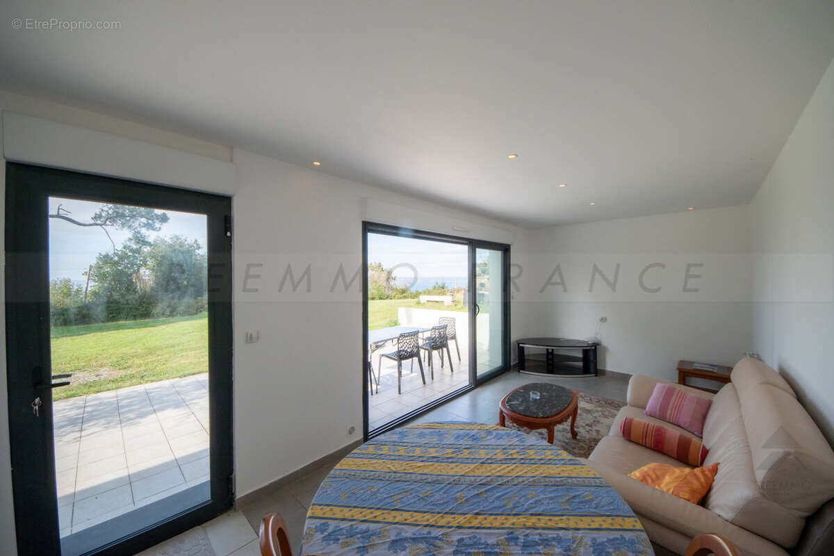 A vendre - argol - maison de 240 m2 - 6 chambres - terrain de 5500 m2 - vue mer - 599900€ - photo 6