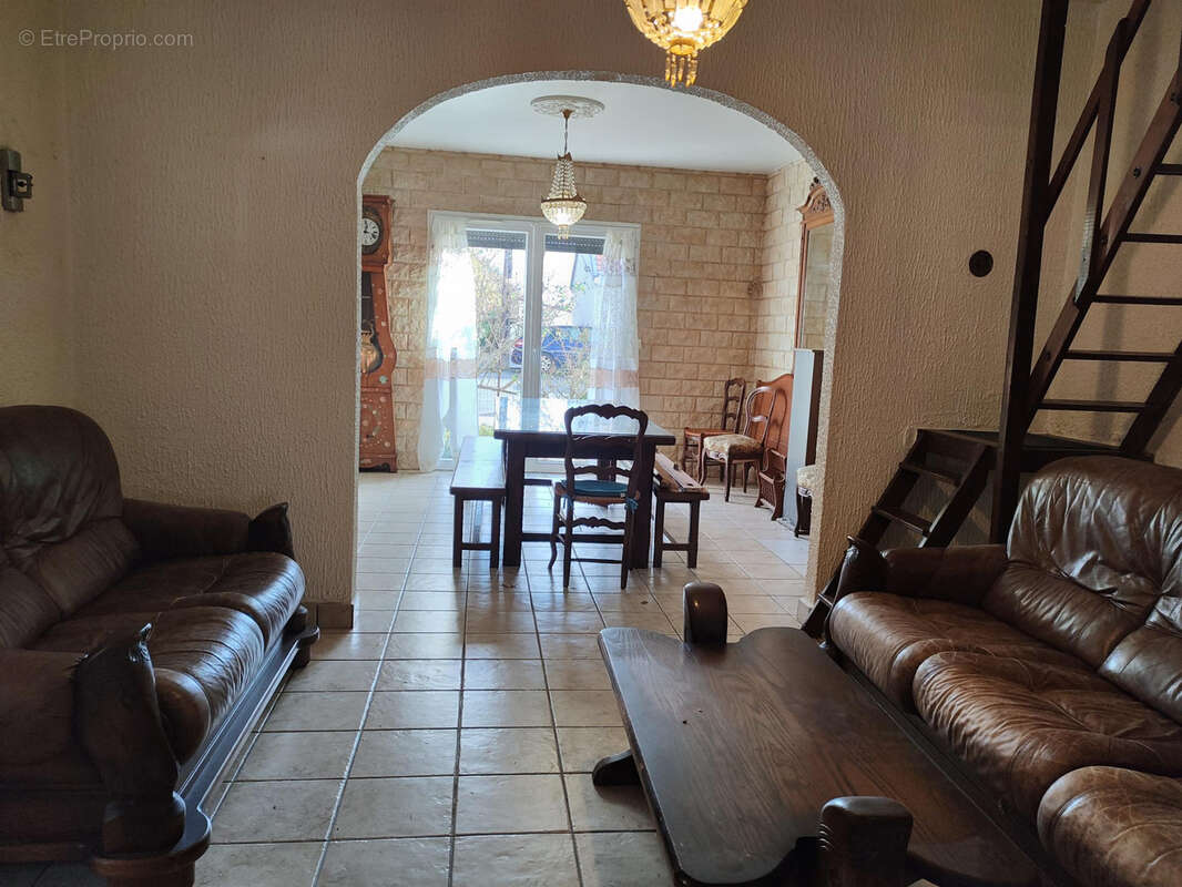 Maison à SAINTE-LUCE-SUR-LOIRE