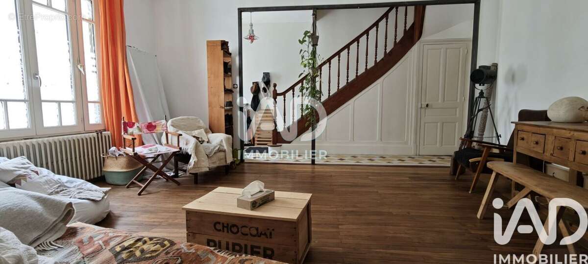Maison 137 m² à Fontenay-Le-Comte  - photo 5