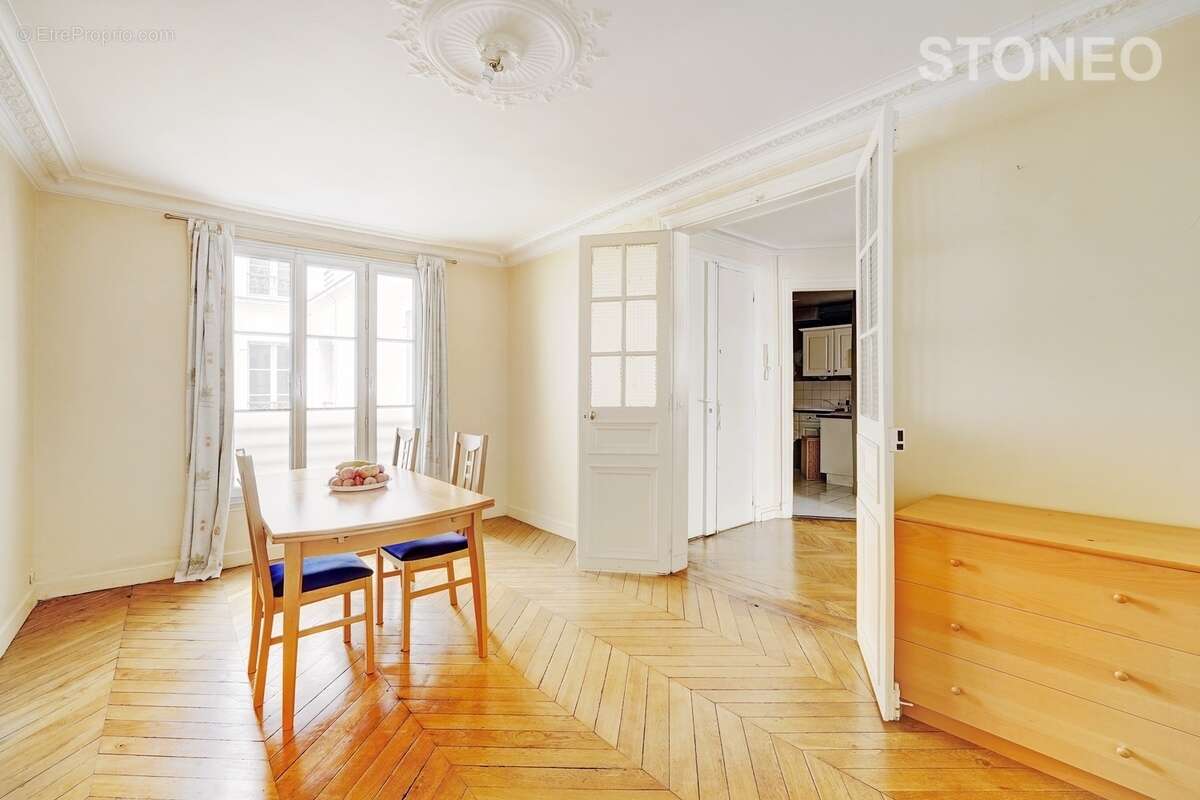 Appartement à PARIS-18E