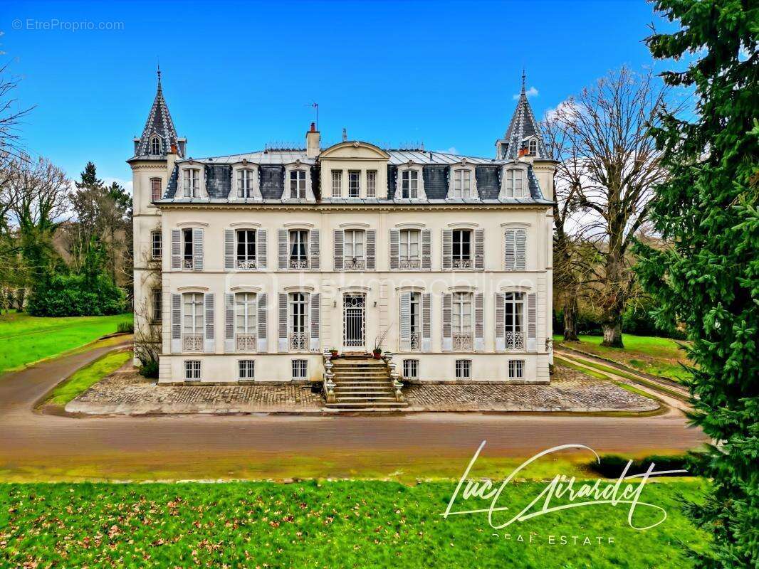 Maison à COULOMMIERS