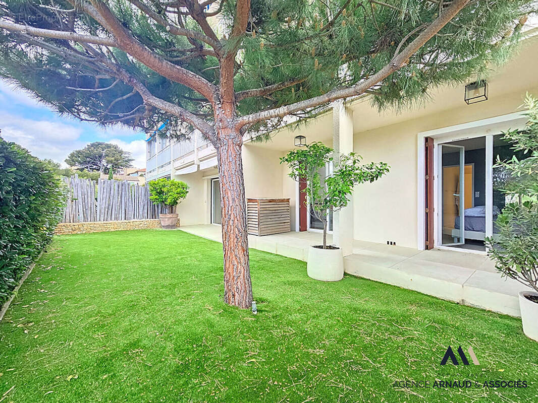 Appartement à SAINT-CYR-SUR-MER