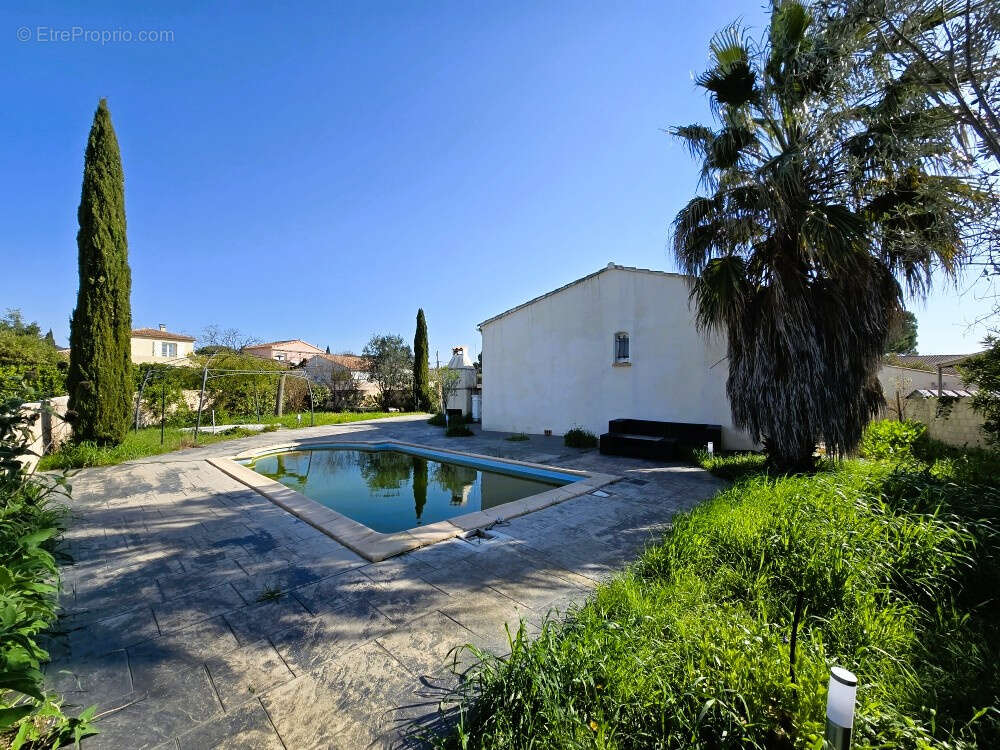 Maison à CLARENSAC
