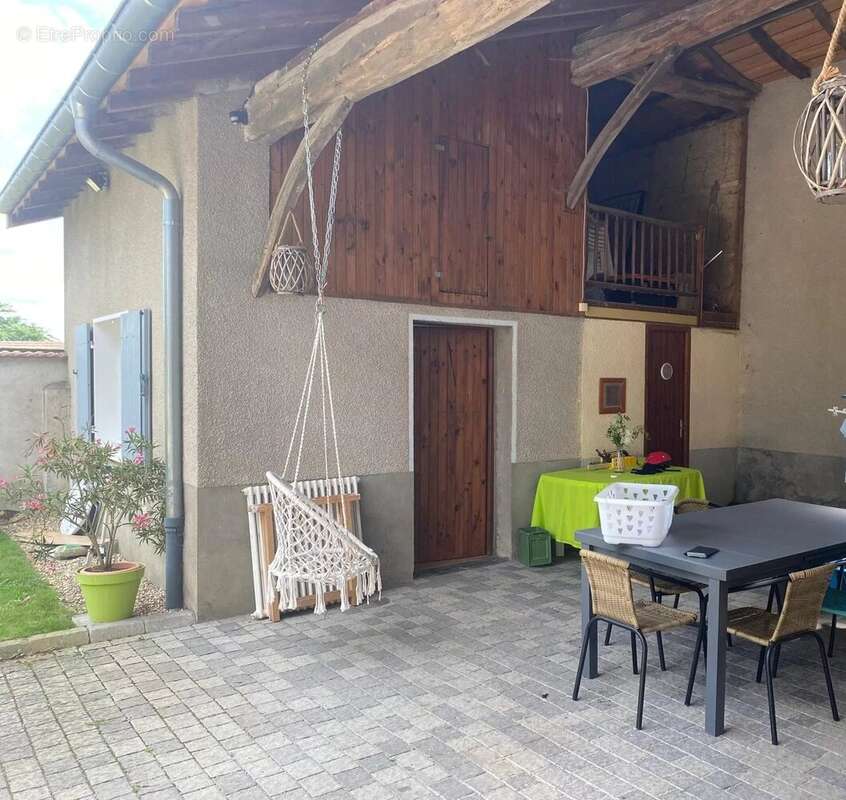 Maison à GARNERANS