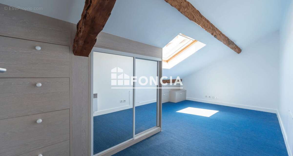 Appartement à MONTROUGE