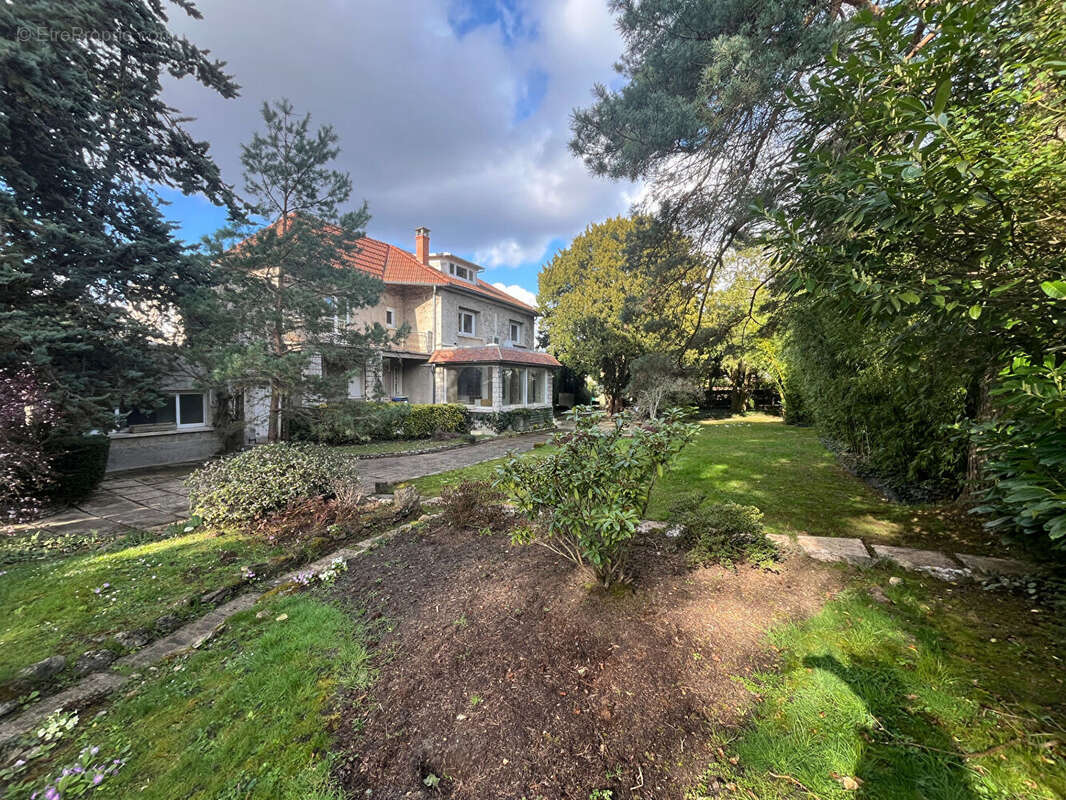 Maison à MARLY-LE-ROI