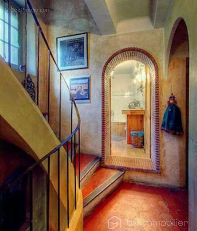 Belle bastide 8 pieces avec dependances - photo 7