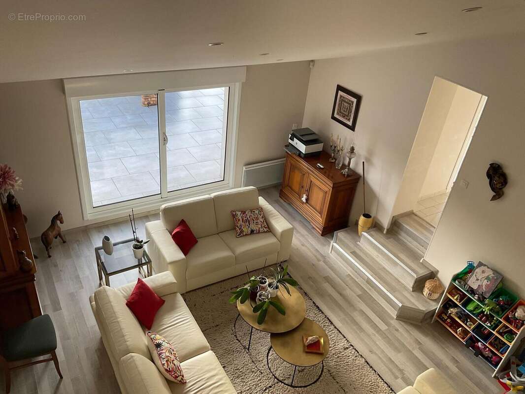 Maison 189 m² à Migne-Auxances  - photo 7