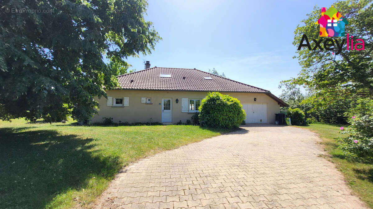 Maison à PERREUX