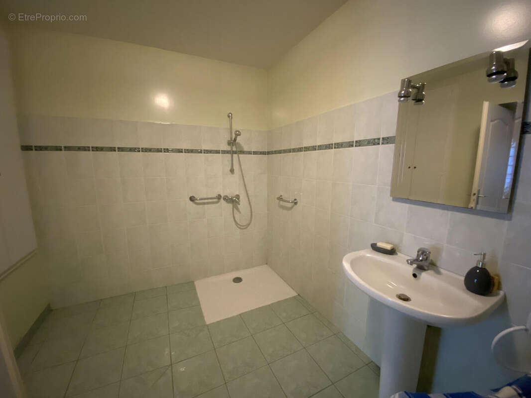 salle d'eau rdc