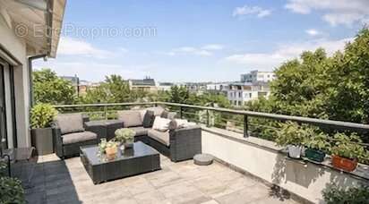 Commerce à NANTERRE