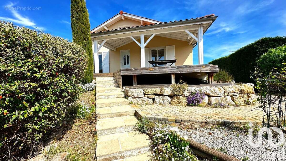 Photo 9 - Maison à SAINT-ROMAIN-LE-PUY