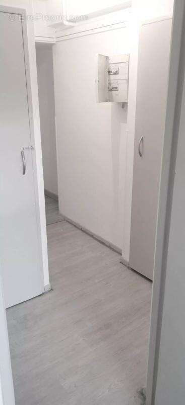 Paris 18e   Rue Pierre Ginier  Charmant 2 pièces de 36 m2 a - photo 3
