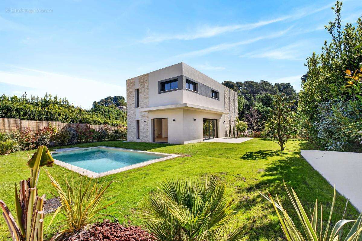 Maison à MOUGINS