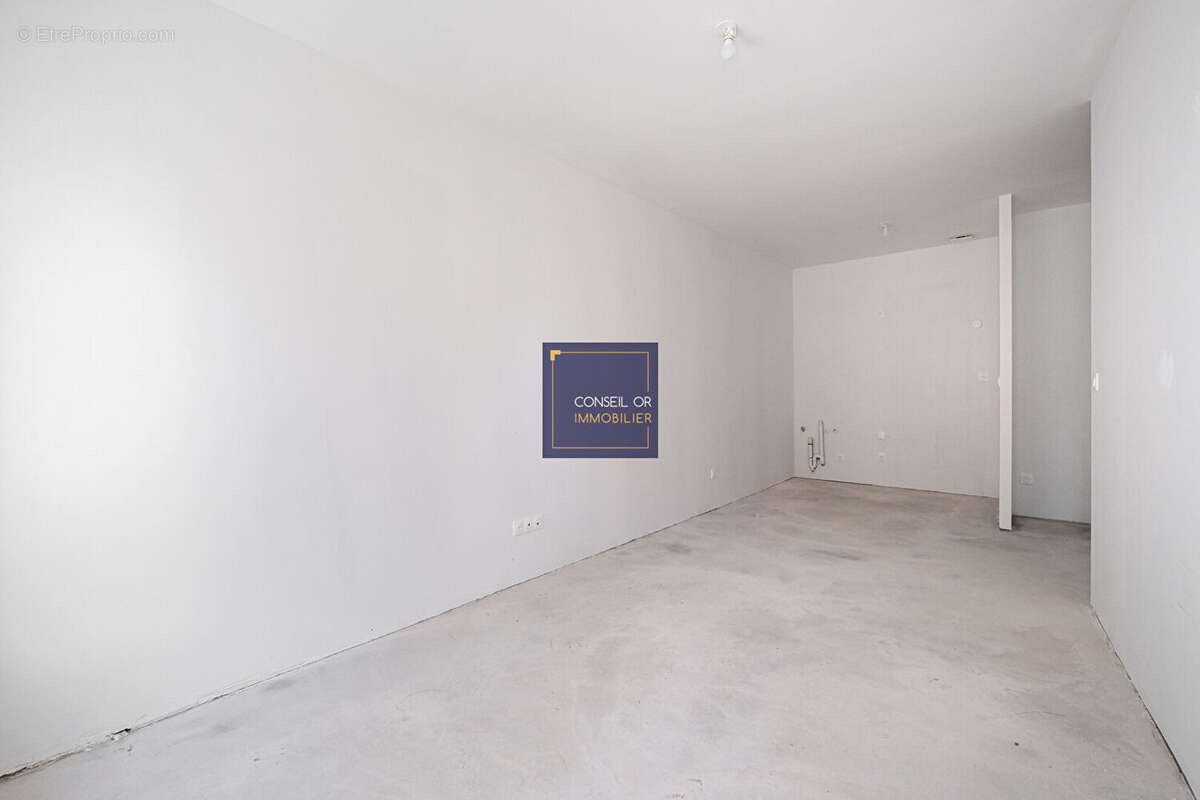 Appartement à SAINT-GENIS-LAVAL