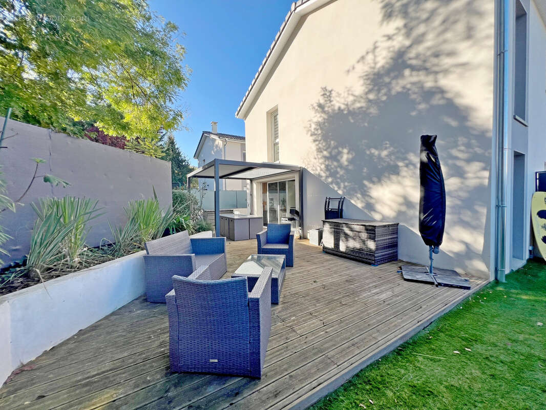 Maison à POLLIONNAY