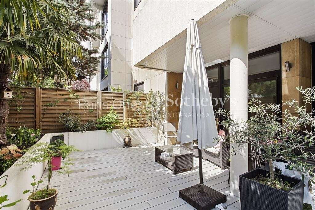 Appartement à LEVALLOIS-PERRET