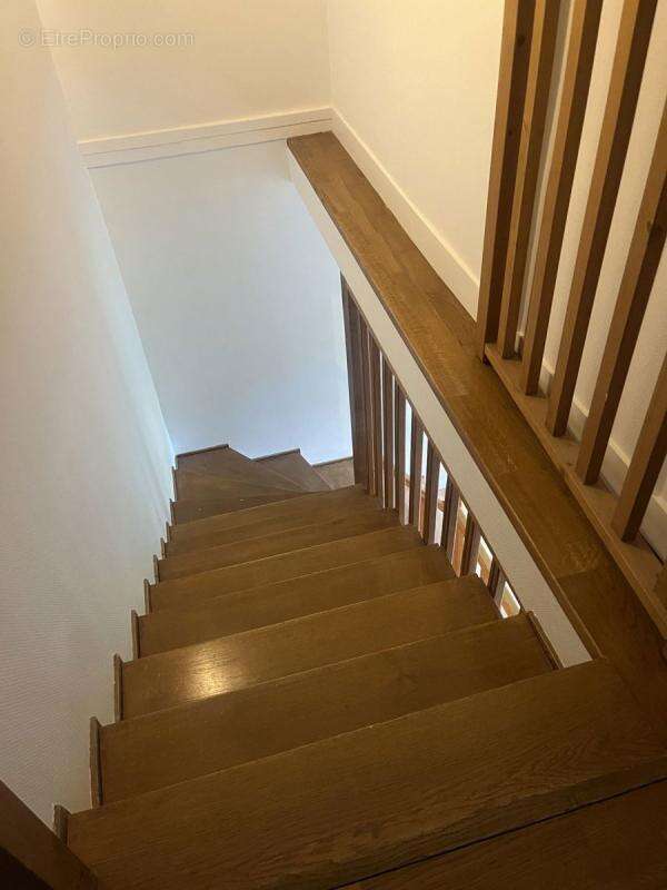 Maison à LA CELLE-SAINT-CLOUD