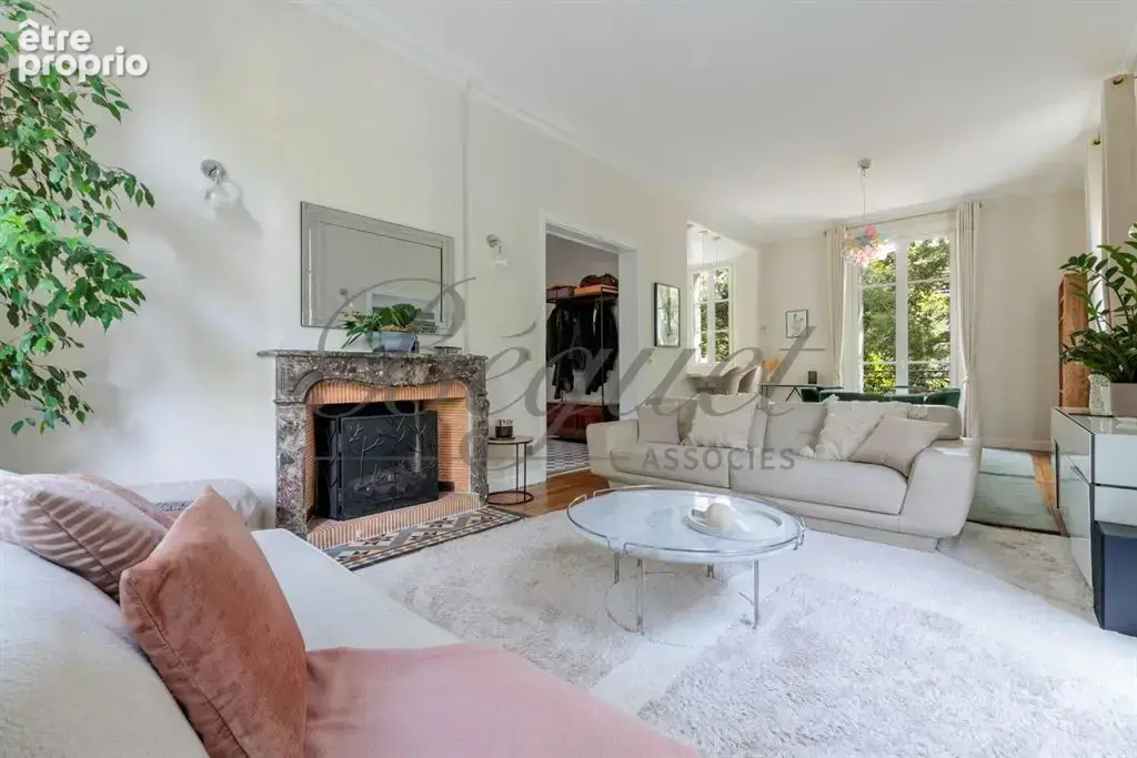 Vaucresson (92420) – Maison de charme de 210 m², 5 chambres, jardin paysager et terrasse – Terrain 396 m² - près de Paris, Hauts - photo 3