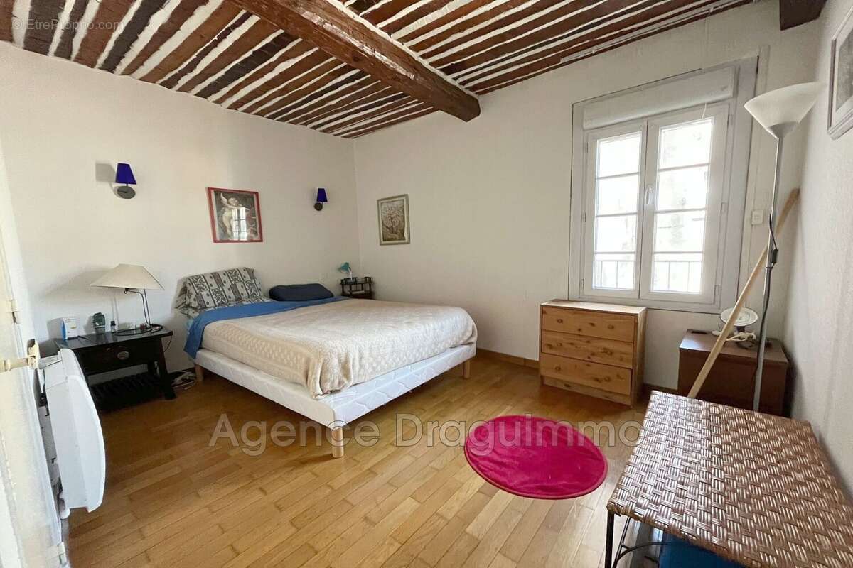 Appartement à DRAGUIGNAN