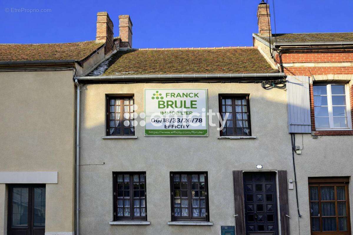 Maison à LONGNY-AU-PERCHE