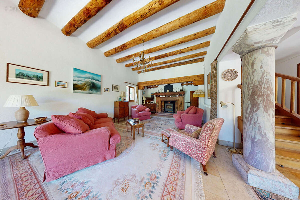 MAS DE CARACTERE 308M² au Coeur des Pyrénéen - Orientales - photo 8