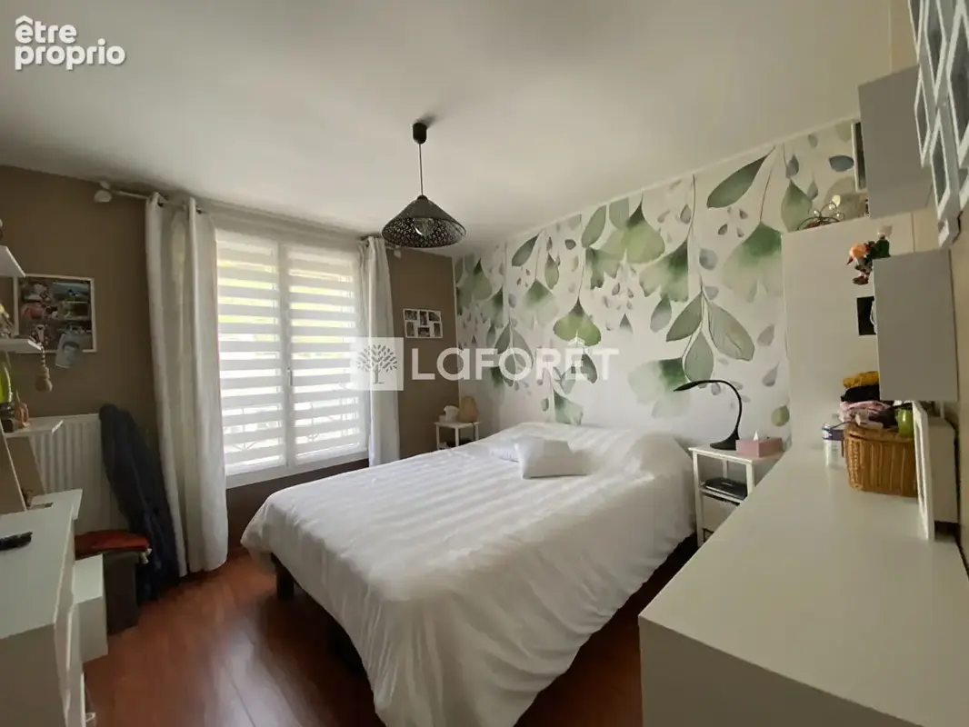 Maison individuelle 4 chambres avec joli jardin et terrasse ST LEGER DU BOURG DENIS - photo 4