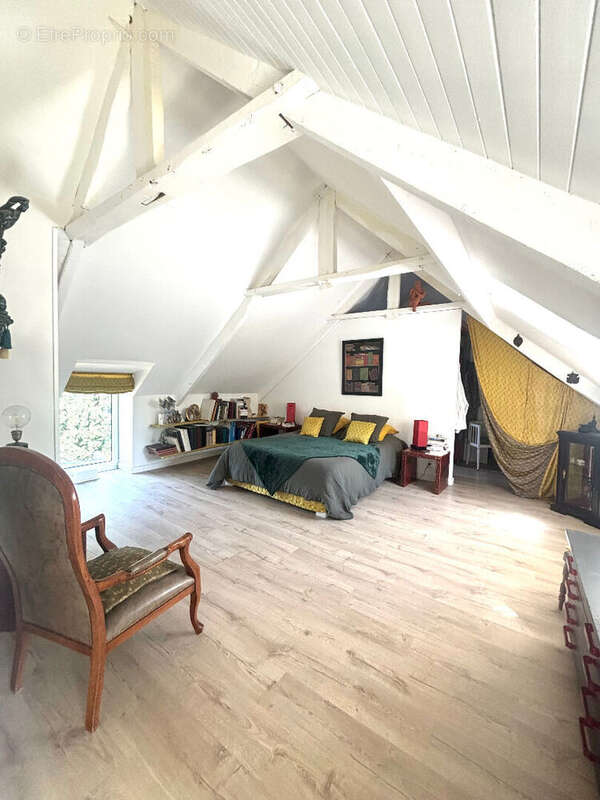 SAINT-ALBAN : Longère de caractère 6 pièces 158 m2 env - photo 14