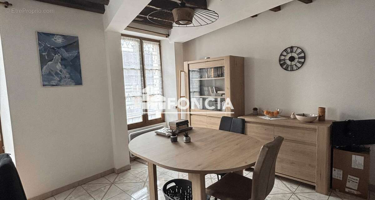 Appartement à HERICY