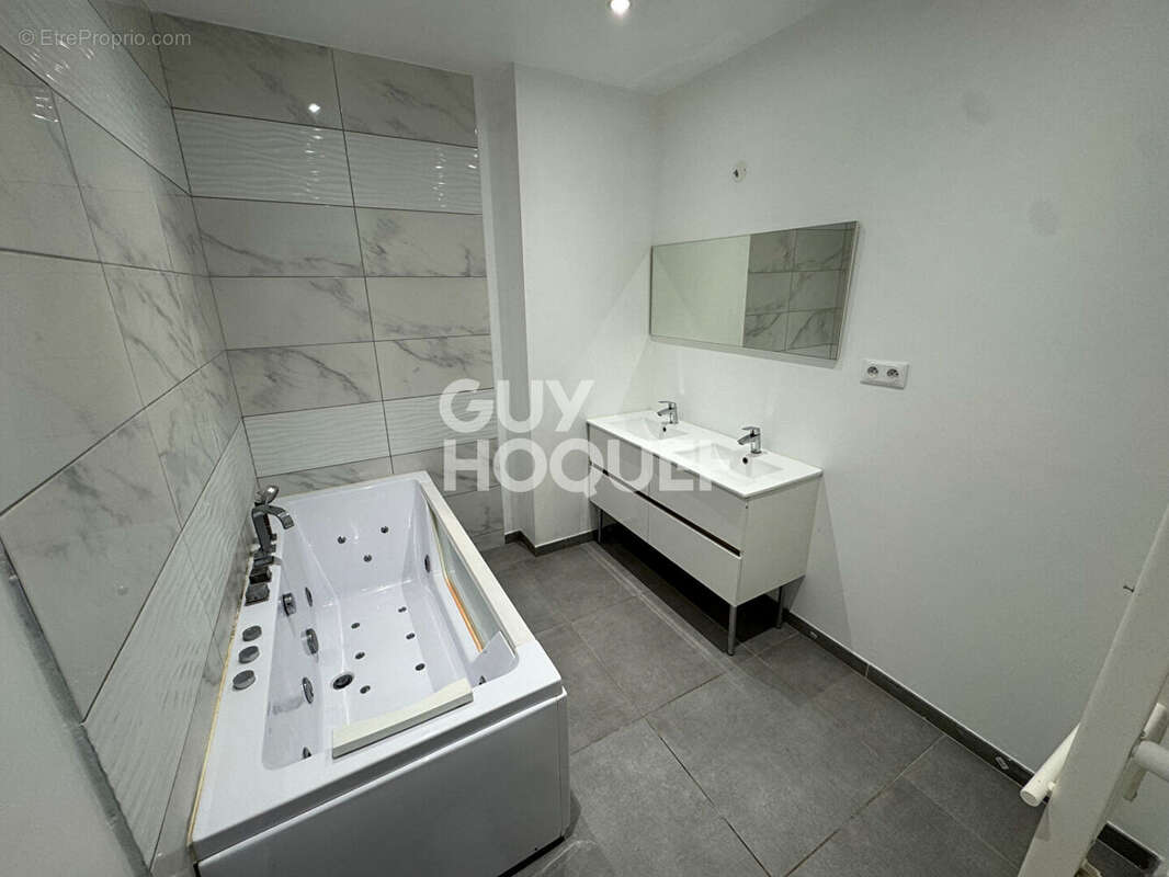 Maison à EZY-SUR-EURE