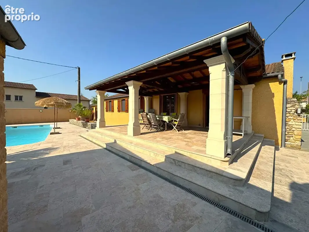Maison St Julien Les Rosiers - 7 pièces - 105 m² + Gîte 36 m²  + Piscine - photo 12