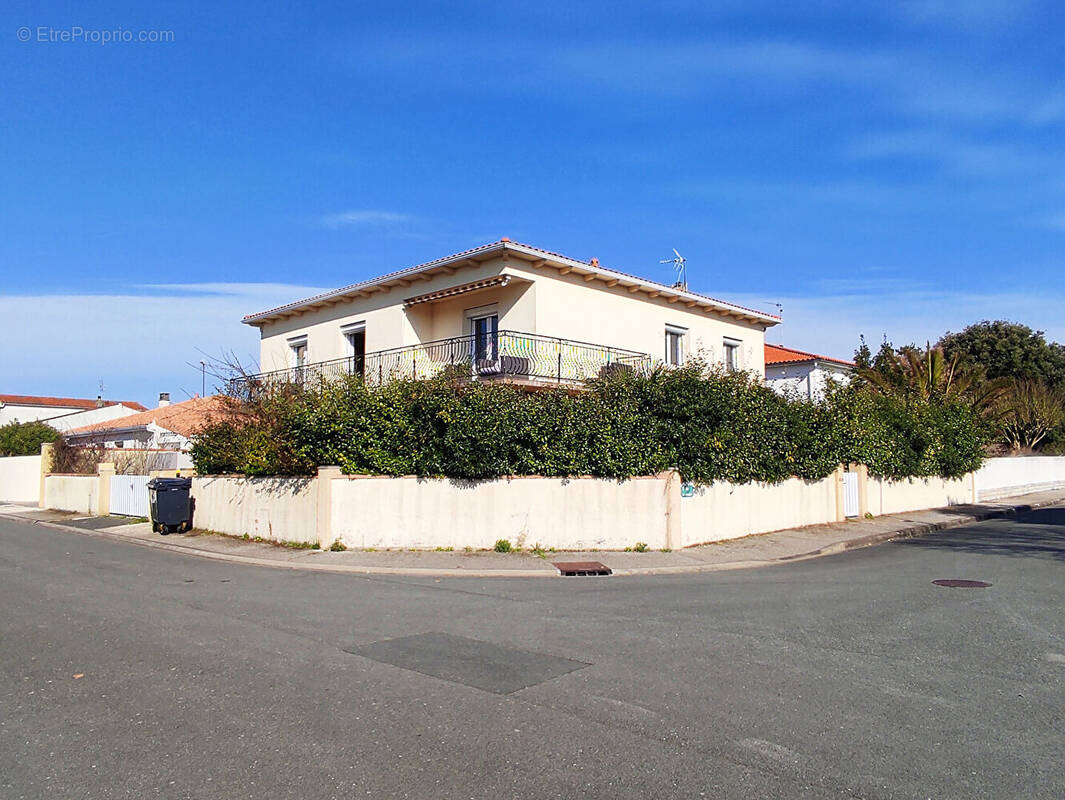 Maison à AYTRE