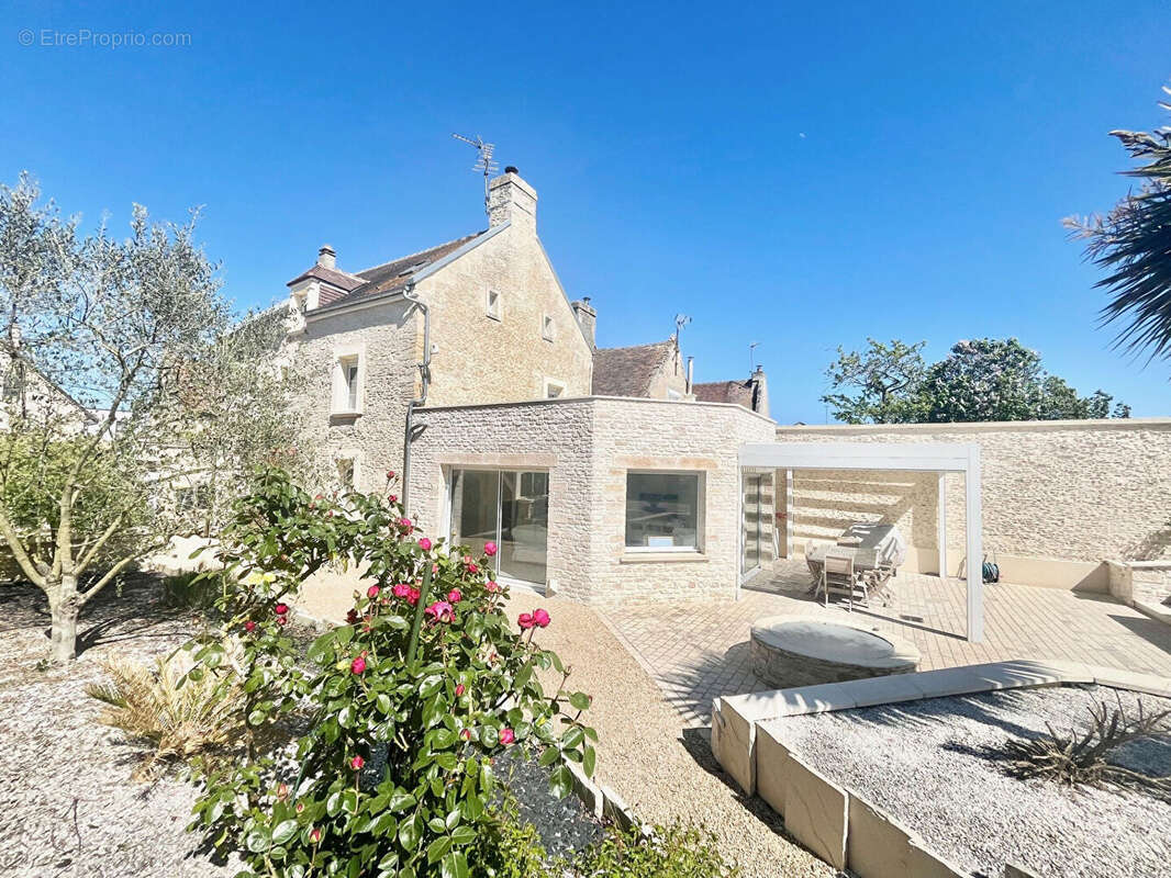 Maison à FRENOUVILLE