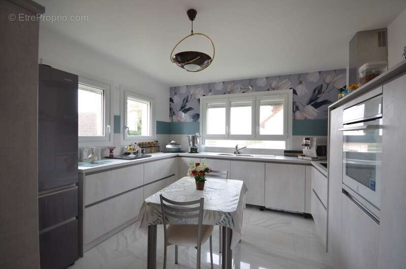 Maison à MONTMIRAIL