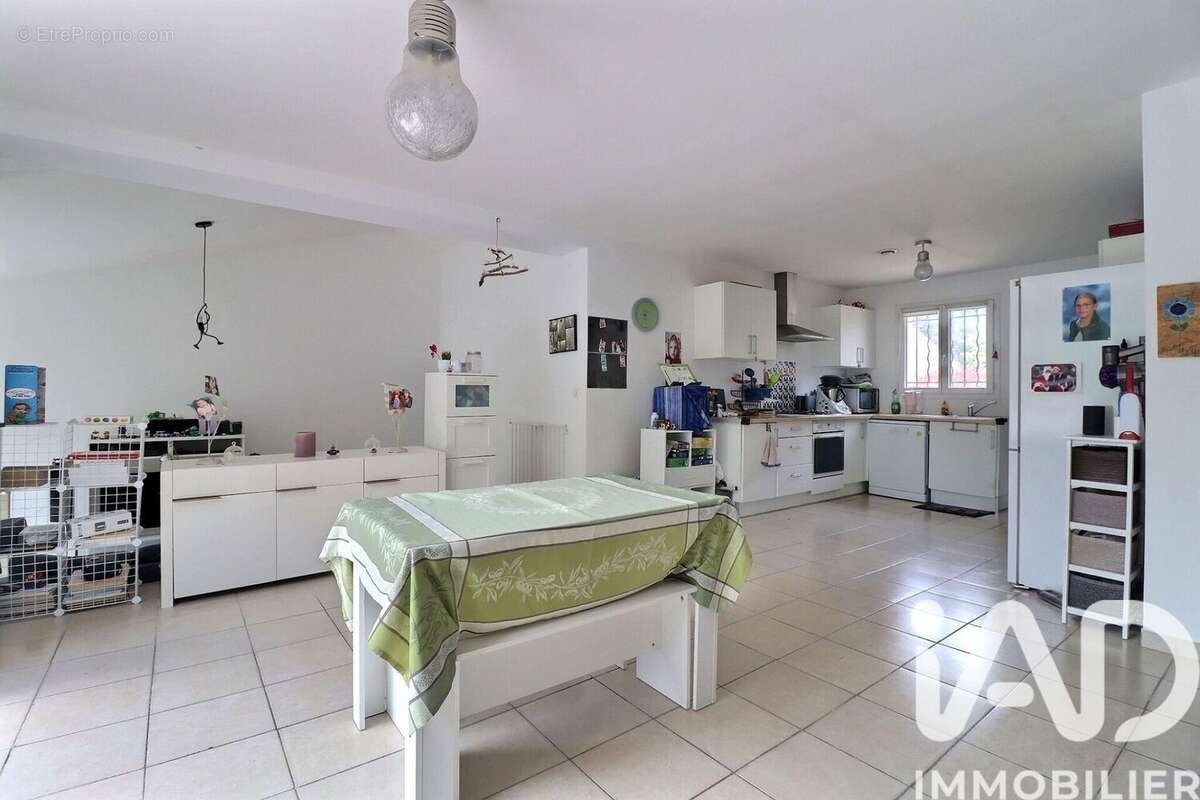 Photo 2 - Maison à NANS-LES-PINS