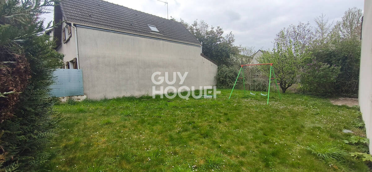 Terrain à ROSNY-SOUS-BOIS