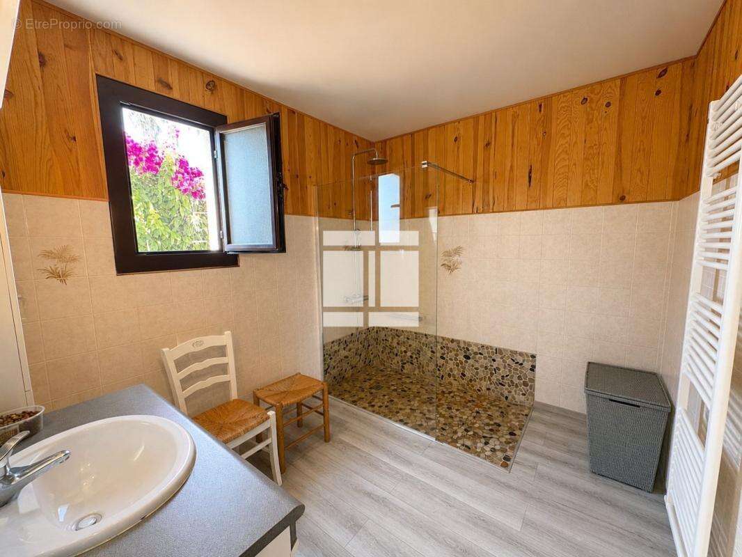 Maison de 152m2 avec un terrain de 2905m2 - photo 14