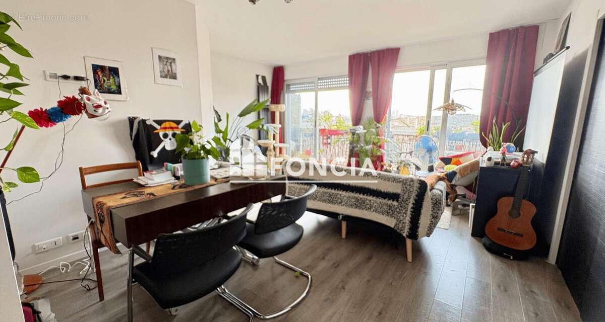 Appartement à PARIS-19E