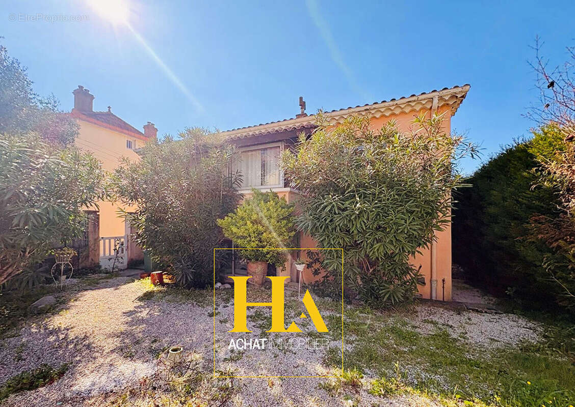 Maison à MONTELIMAR