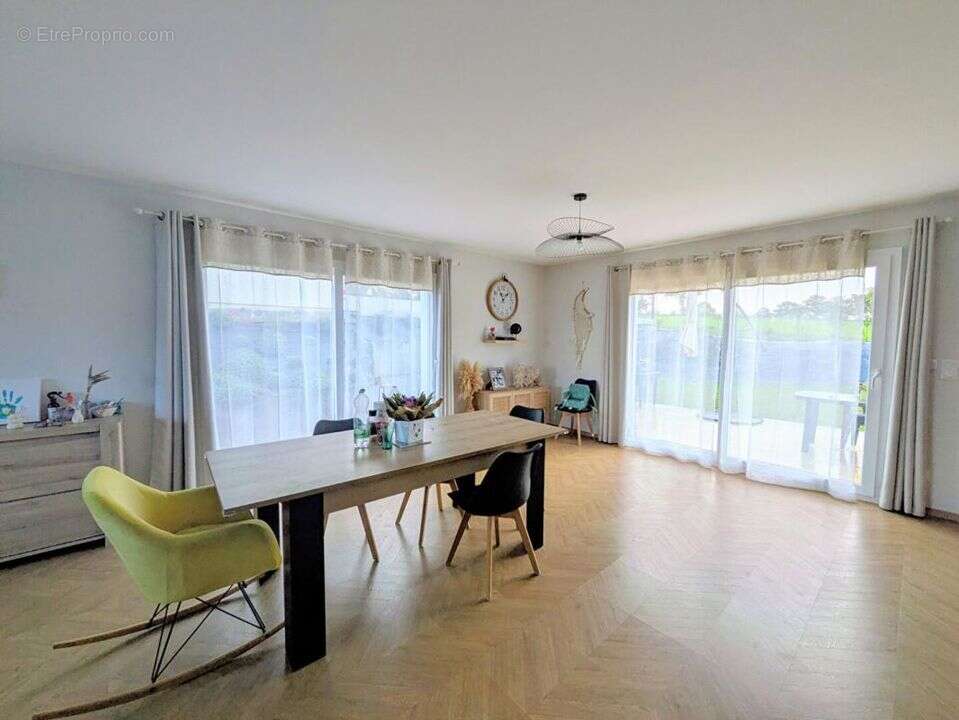 Maison à TILLY-SUR-SEULLES