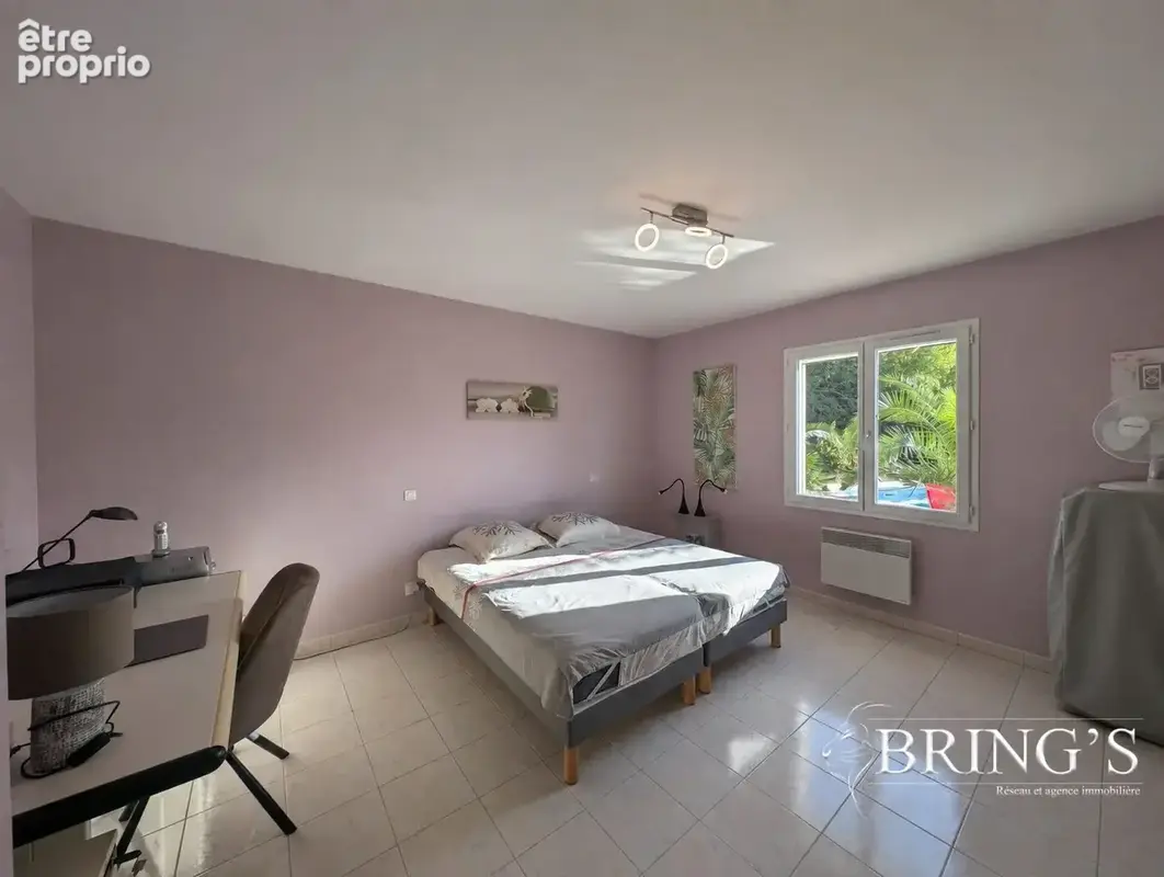 Maison 137 m² à Neuvic  - photo 5