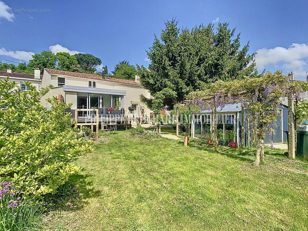Maison à MAREUIL-SUR-LAY-DISSAIS