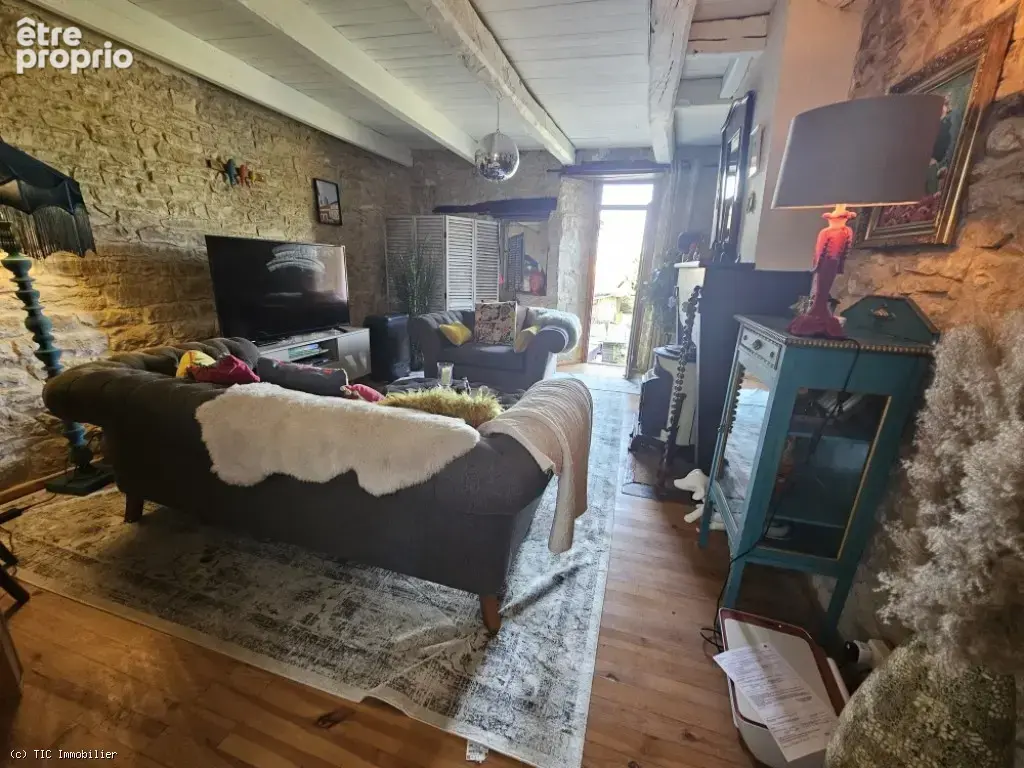 Belle maison en pierre au cœur du village pittoresque de Nanteuil-en-Vallée - photo 10