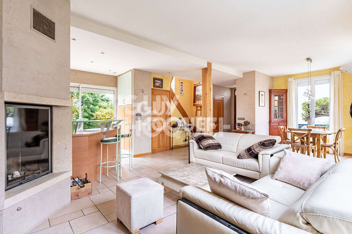 Maison à BOIS-COLOMBES