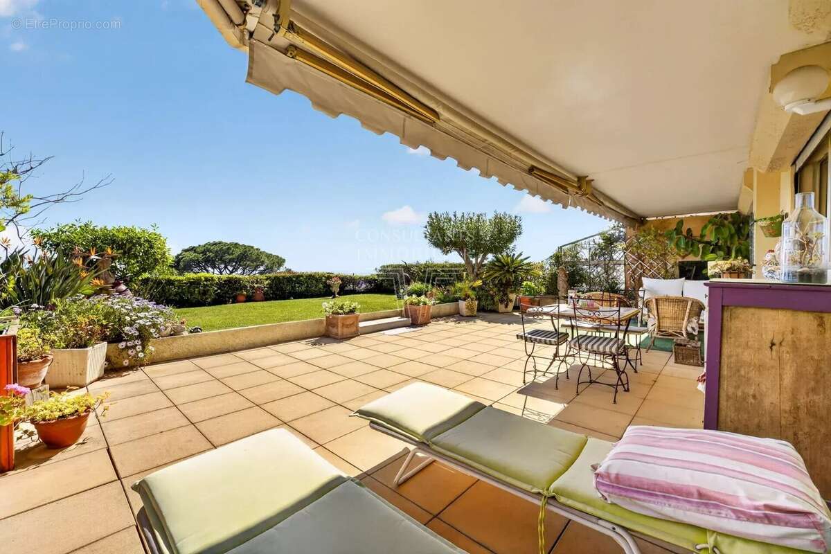 Appartement à LE CANNET