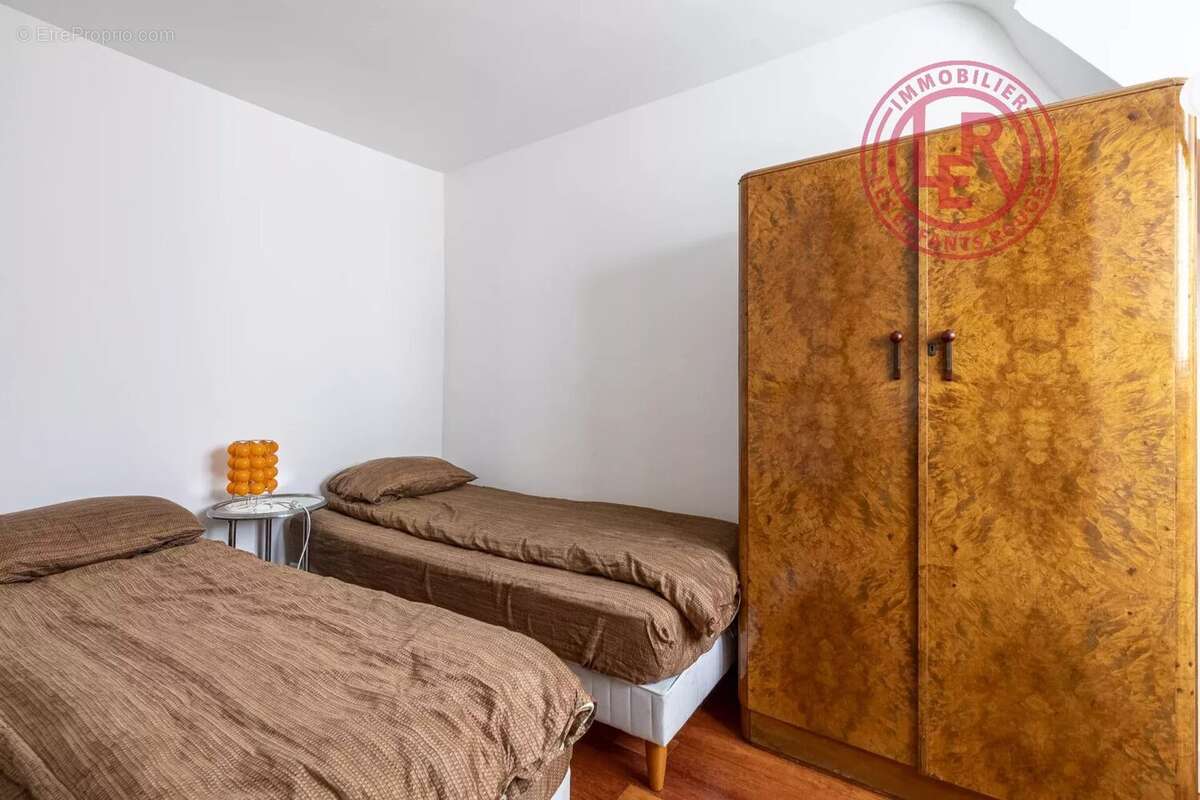 Appartement à PARIS-3E