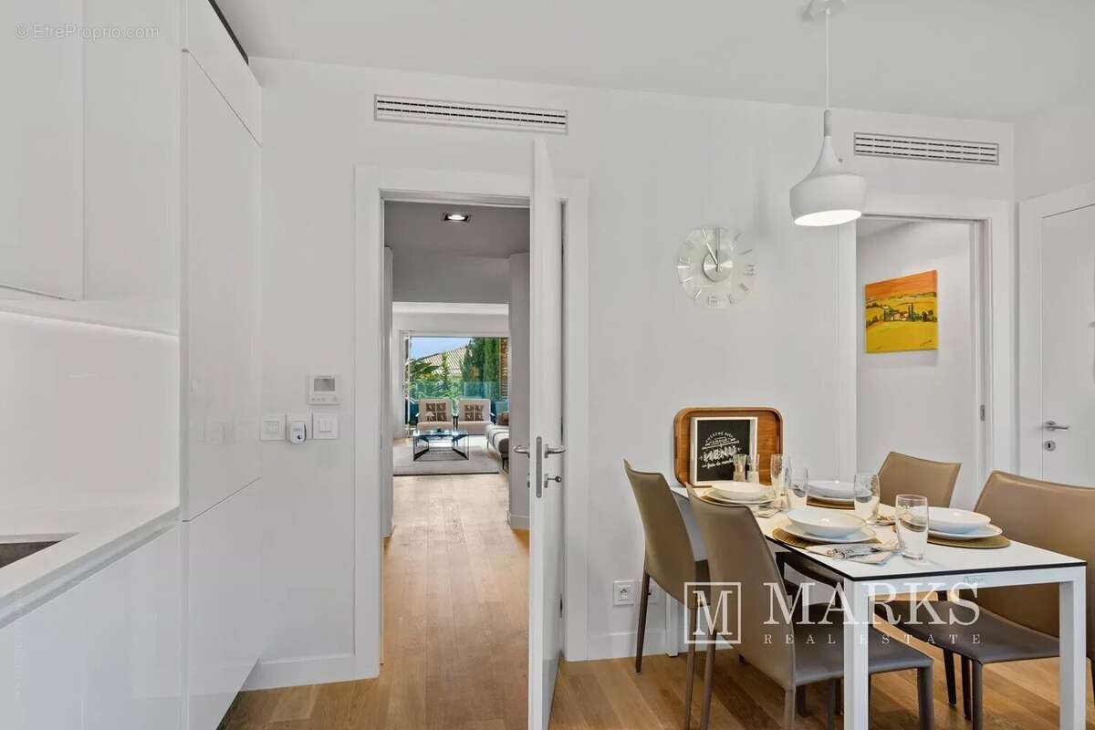 Appartement de luxe à 2 chambres avec grande terrasse et vue sur la mer - photo 13